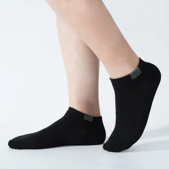 Женские Хлопчатобумажные Винтажные повседневные короткие носки, Женские однотонные носки в полоску Harajuku, дышащие эластичные спортивные носки-лодочки Изображение