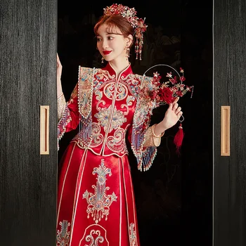 Традиционный костюм невесты в китайском стиле, расшитый бисером, с кисточками, Свадебное платье, одежда для церемонии Произнесения тостов Изображение